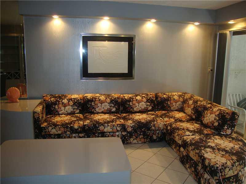 3920 Inverrary Boulevard, Unit C507 Lauderhill, FL 33319 - Photo 19 of 25 Living Room