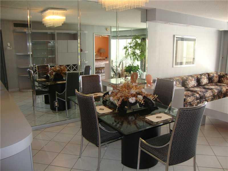 3920 Inverrary Boulevard, Unit C507 Lauderhill, FL 33319 - Photo 4 of 25 Dining Room