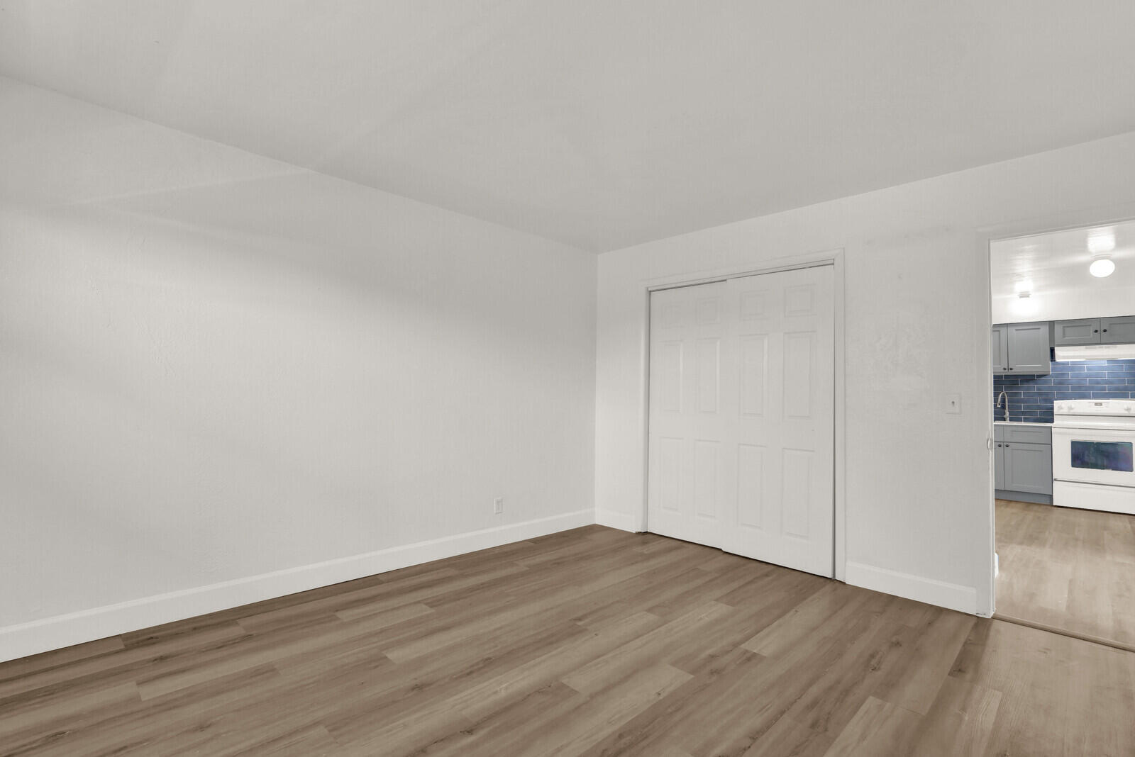 2701 Avenue East Riviera Beach, FL 33404 - Photo 15 of 16 18_Image_18_mls