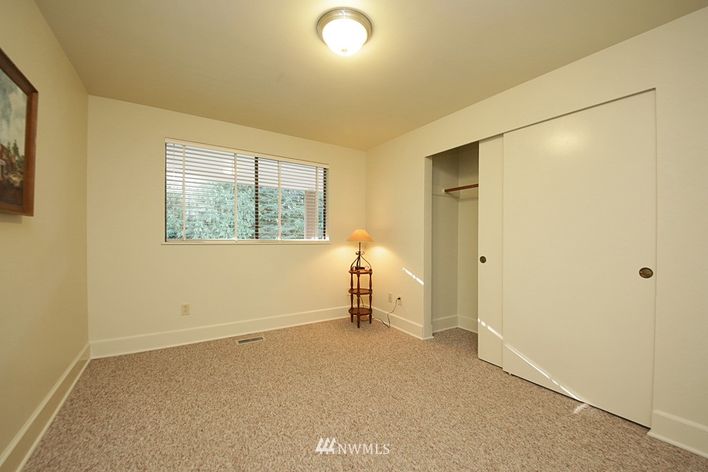 4311 Rollinghill Road Clinton, WA 98236 - Photo 16 of 21 Gallery Image 16