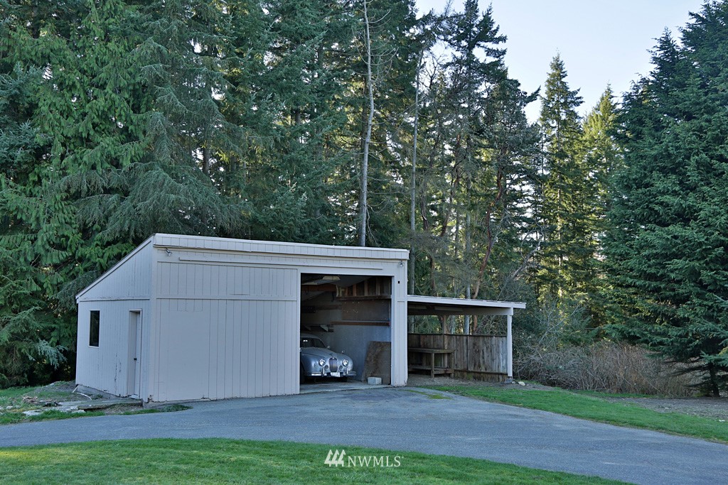 4311 Rollinghill Road Clinton, WA 98236 - Photo 5 of 21 Gallery Image 5