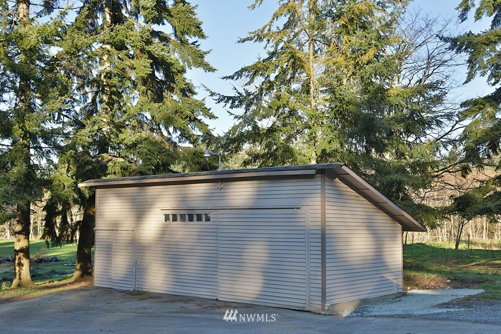 4311 Rollinghill Road Clinton, WA 98236 - Photo 6 of 21 Gallery Image 6