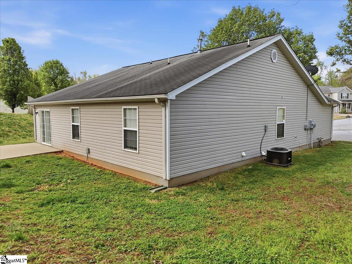 20 Laurelhurst Court Greer, SC 29650 - Photo 23 of 28