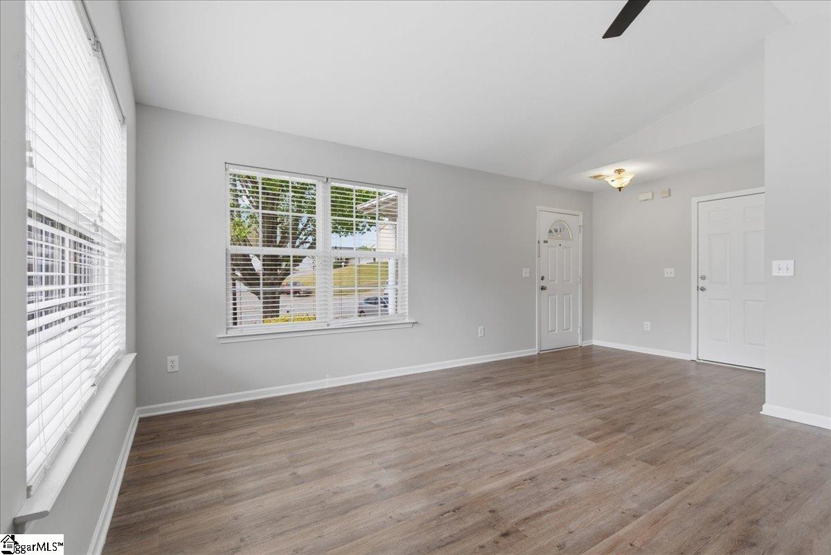 20 Laurelhurst Court Greer, SC 29650 - Photo 7 of 28