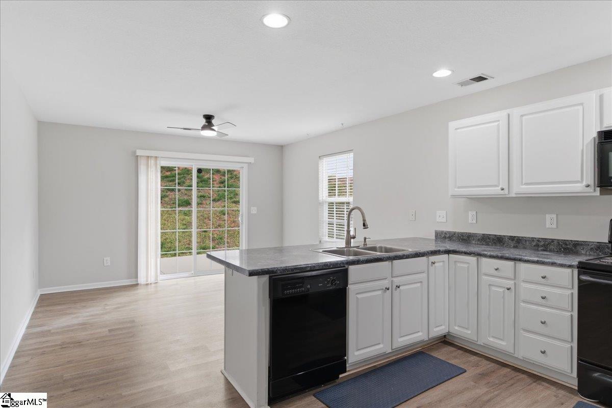 20 Laurelhurst Court Greer, SC 29650 - Photo 8 of 28
