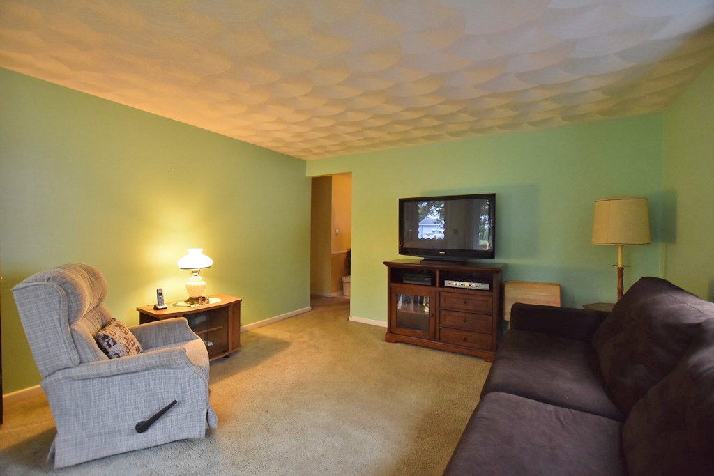 238 Nimitz Road Woonsocket, RI 02895 - Photo 13 of 14