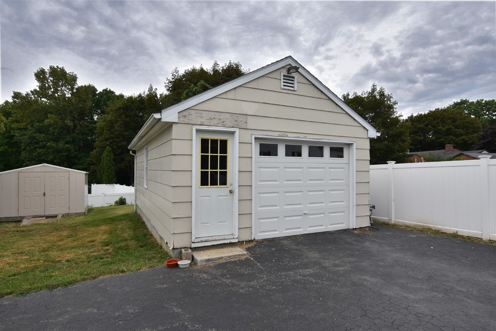 238 Nimitz Road Woonsocket, RI 02895 - Photo 5 of 14