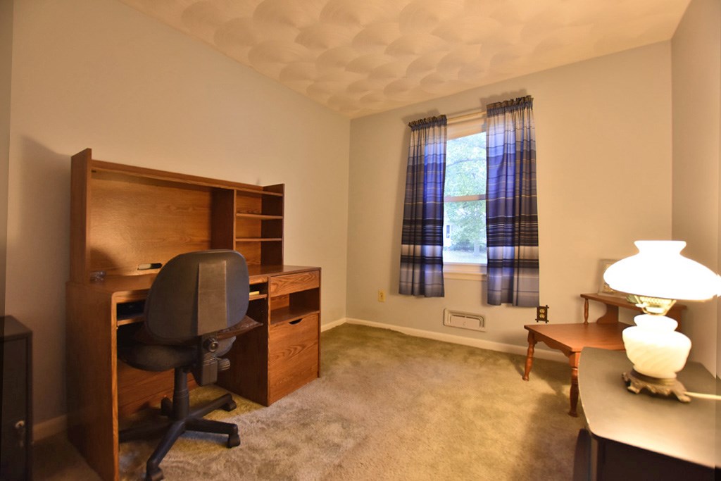 238 Nimitz Road Woonsocket, RI 02895 - Photo 8 of 14