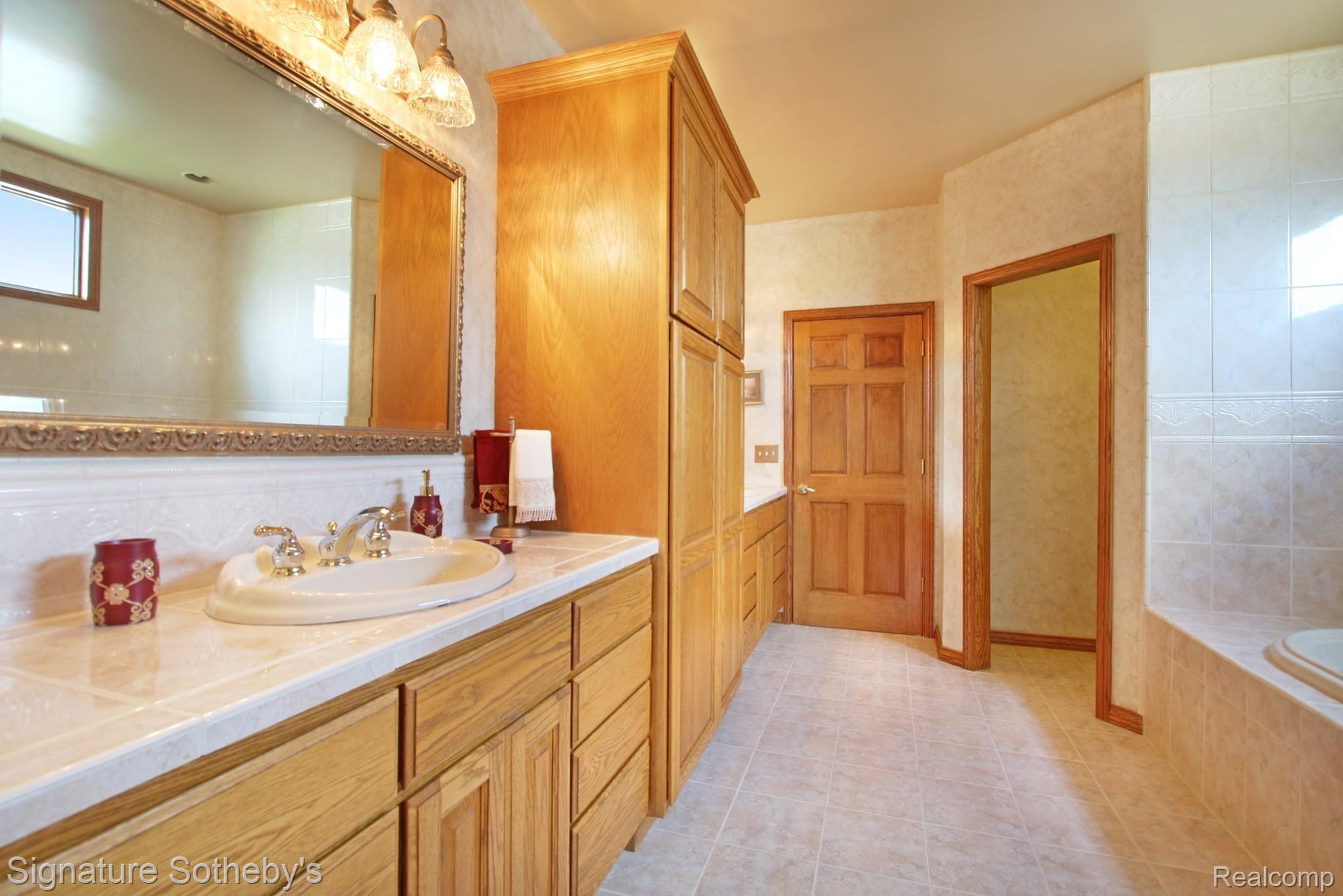 7477 Groveland Road Holly, MI 48442 - Photo 35 of 72 28.jpg