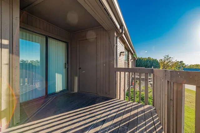 $199,000 | 1106 Signal Ridge Place, Rockwall, TX 75032