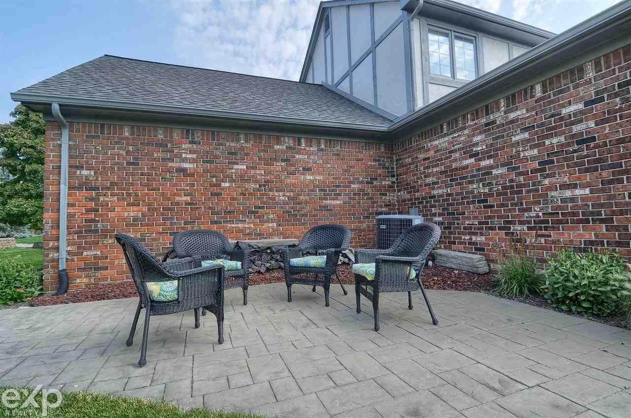 2057 Ridgefield Court Rochester Hills, MI 48306 - Photo 32 of 35