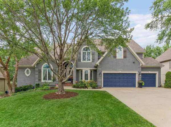 $1,050,000 | 20810 West 94th Street, Lenexa, KS 66220