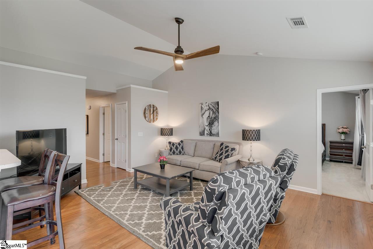 225 Riverdale Road Simpsonville, SC 29680 - Photo 8 of 31 Gallery Image 8