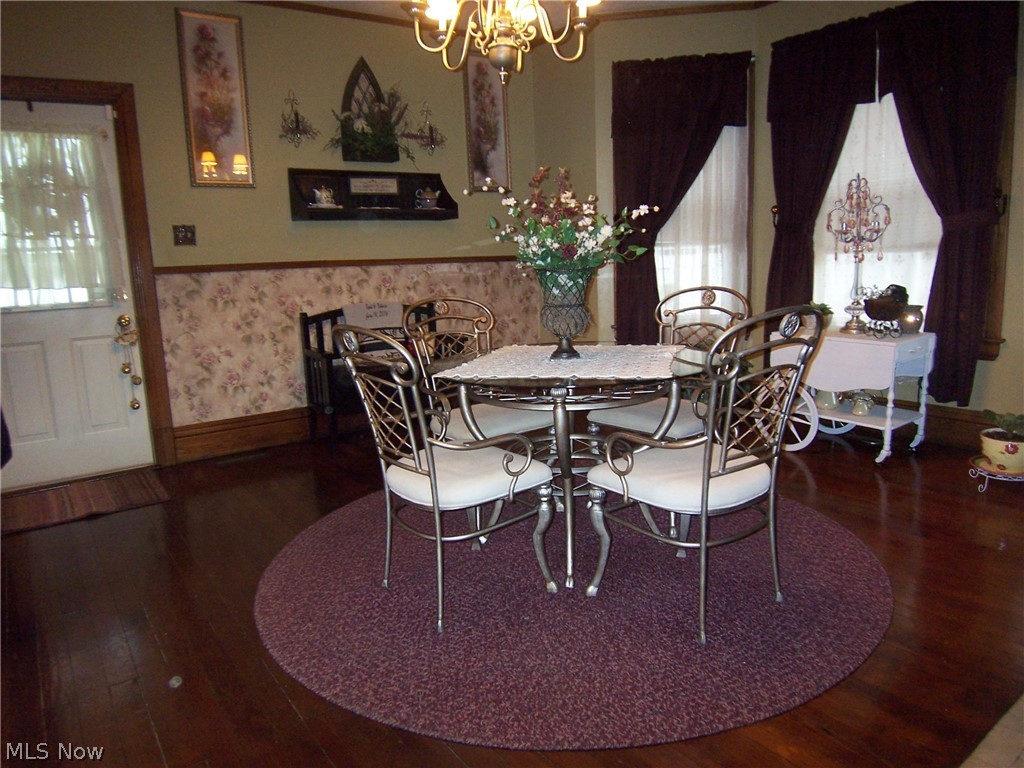 405 27th Street Vienna, WV 26105 - Photo 15 of 34 15X15 Dining Room
