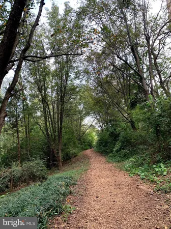 $475,000 | 8370 Greensboro Drive, Unit 310, McLean, VA 22102