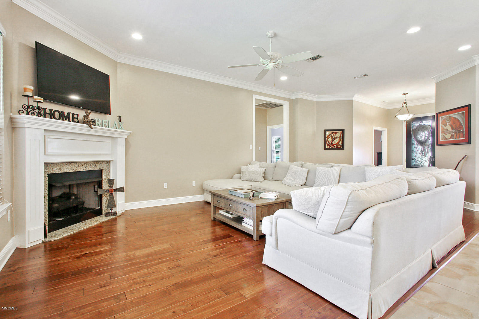 10116 Jordan Road Ocean Springs, MS 39565 - Photo 12 of 25 jordanrdliving1