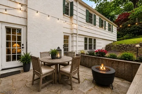 $1,199,000 | 15 Afterglow Avenue, Verona, NJ 07044
