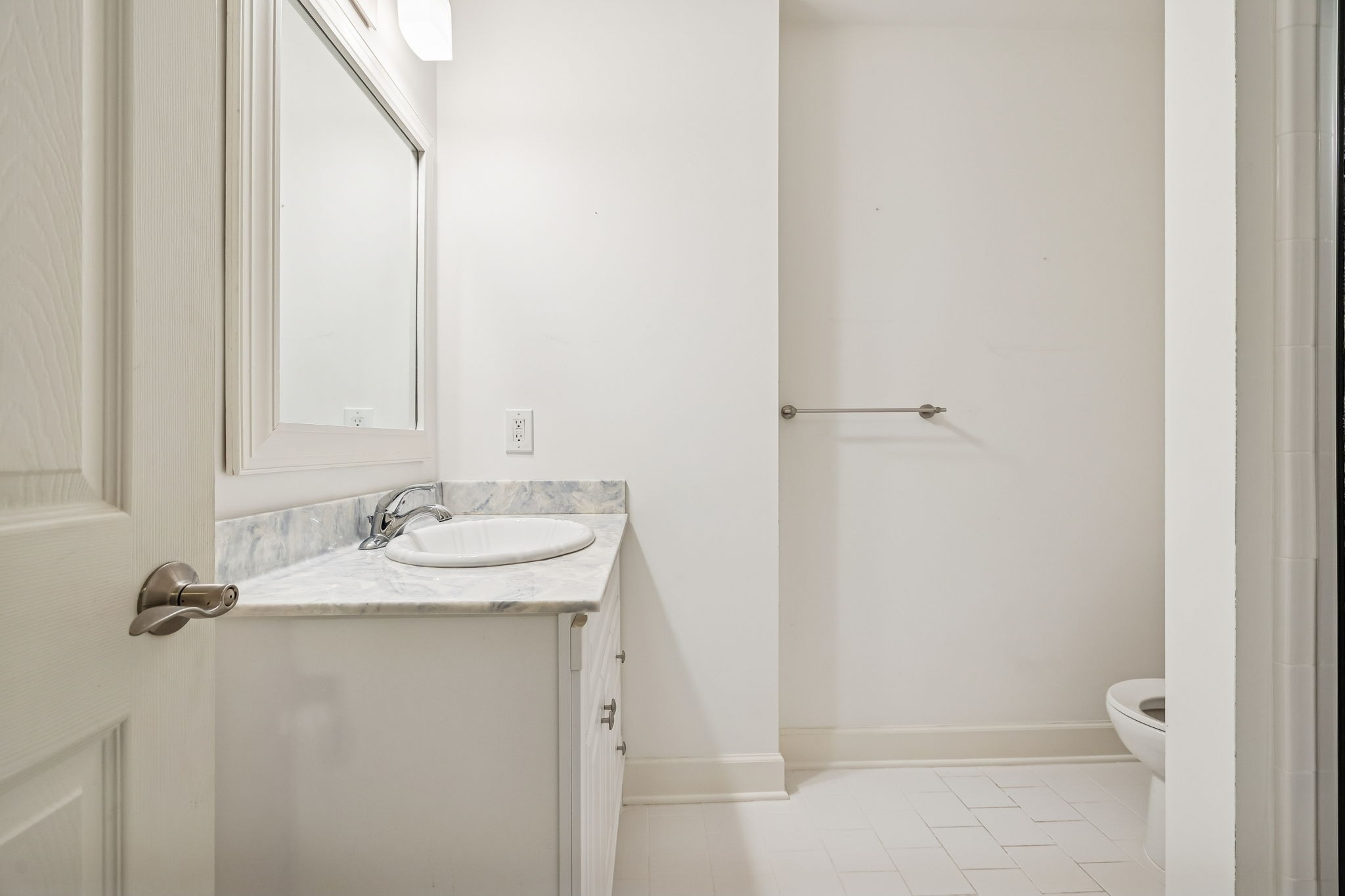 1010 Street Road Kingston Springs, TN 37082 - Photo 58 of 94 a bathroom with a granite countertop sink