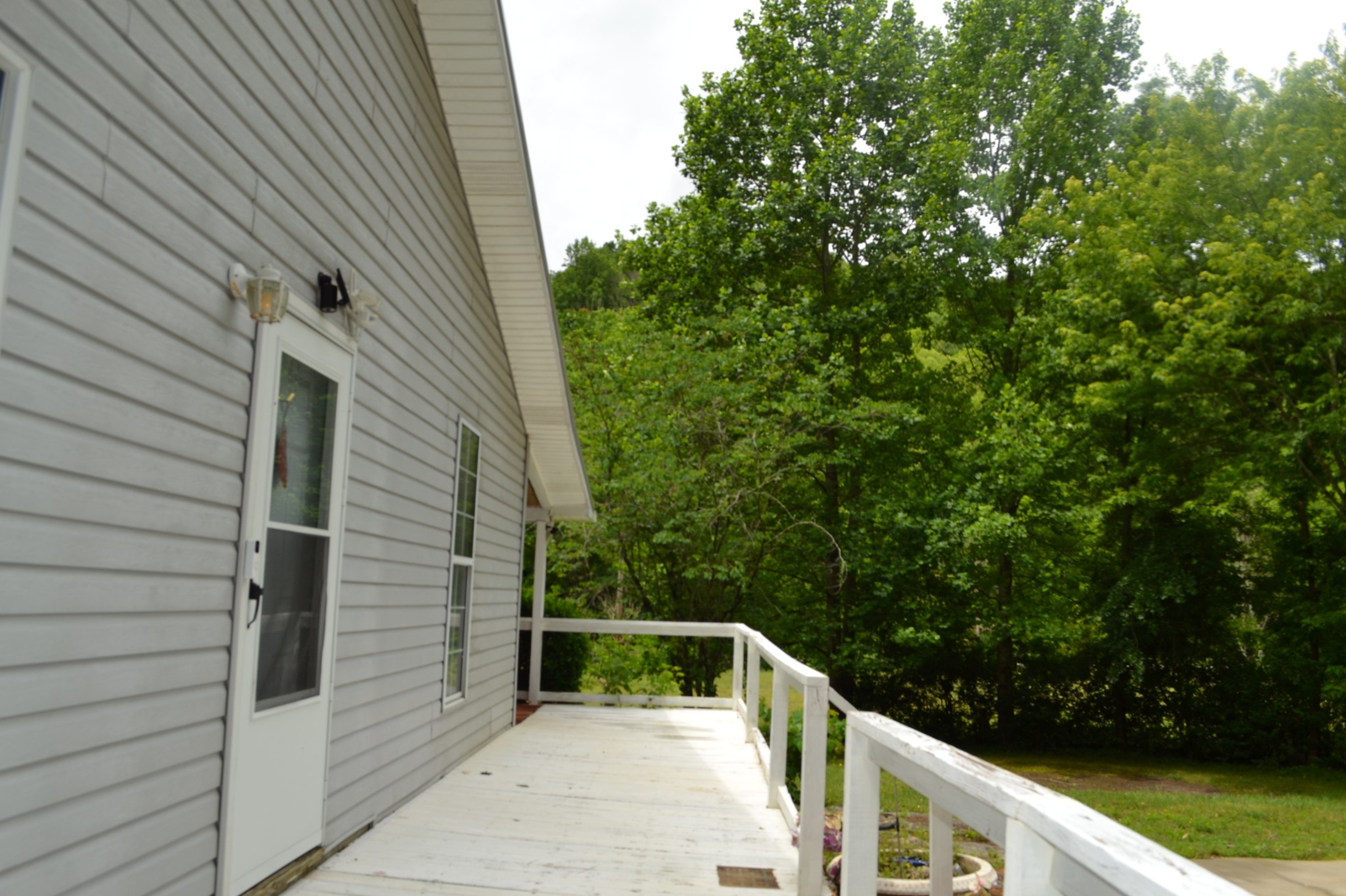 1505 Add Stafford Road Hilham, TN 38568 - Photo 33 of 65 a view of balcony with small garden