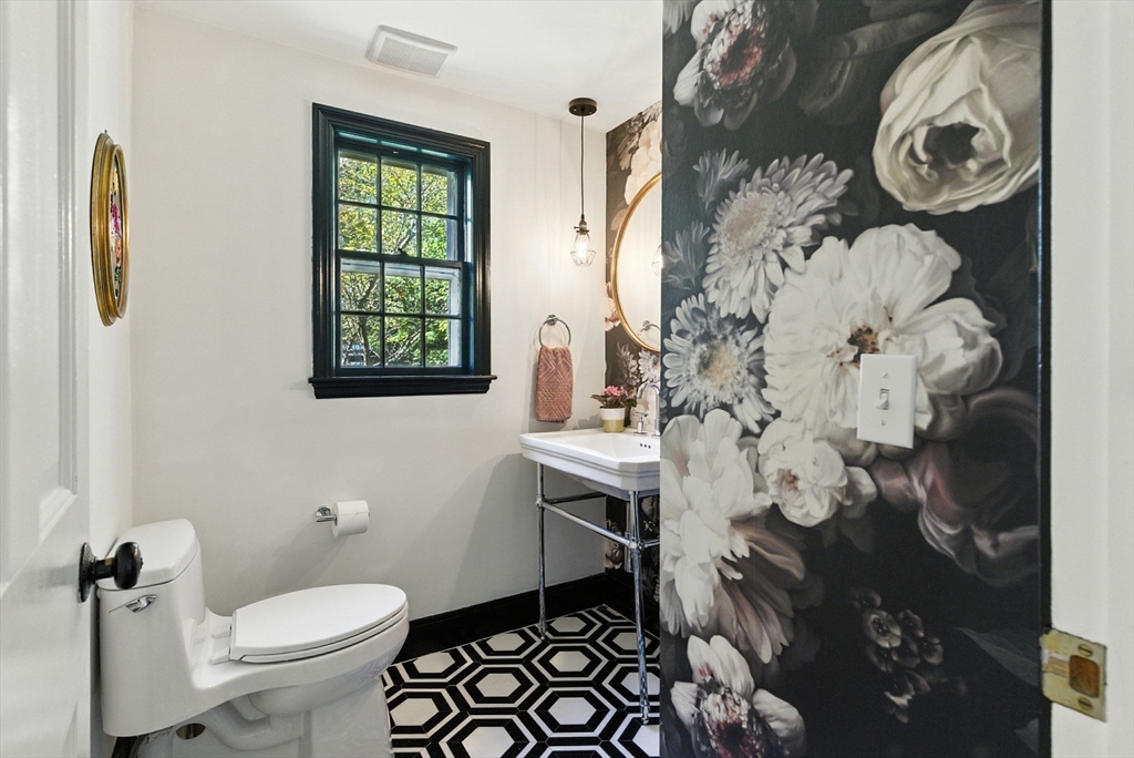 355 Greenlodge Street Dedham, MA 02026 - Photo 14 of 42