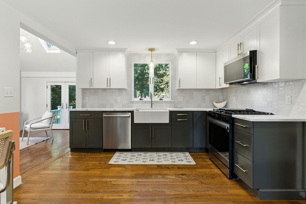 355 Greenlodge Street Dedham, MA 02026 - Photo 6 of 42