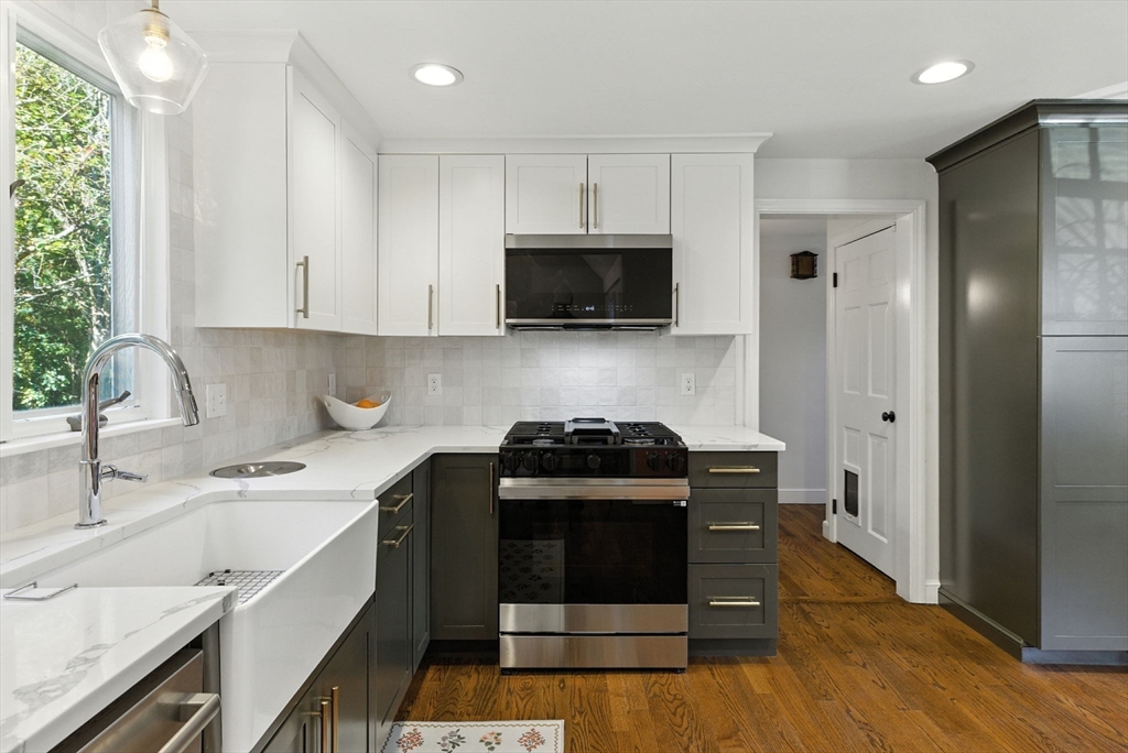 355 Greenlodge Street Dedham, MA 02026 - Photo 8 of 42