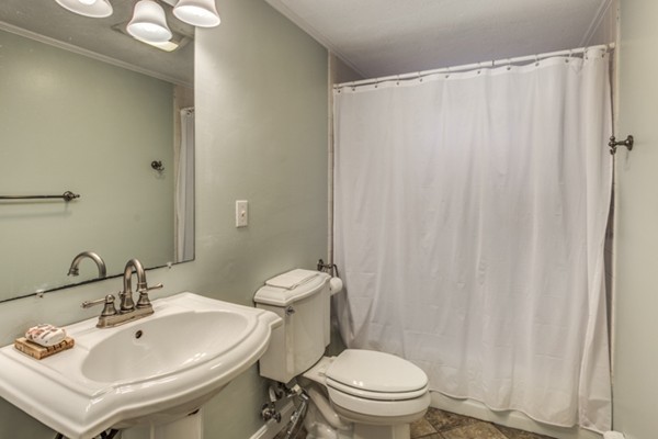11 Village Road Gloucester, MA 01930 - Photo 8 of 18 Gallery Image 8