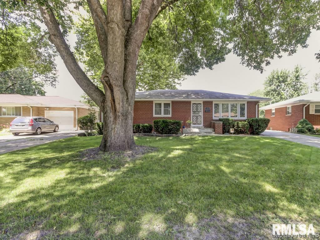 23 Monica Court Springfield, IL 62702 - Photo 1 of 27