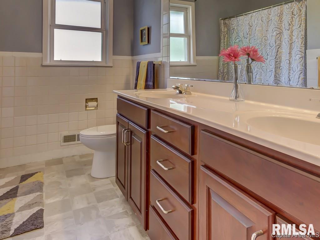23 Monica Court Springfield, IL 62702 - Photo 15 of 27