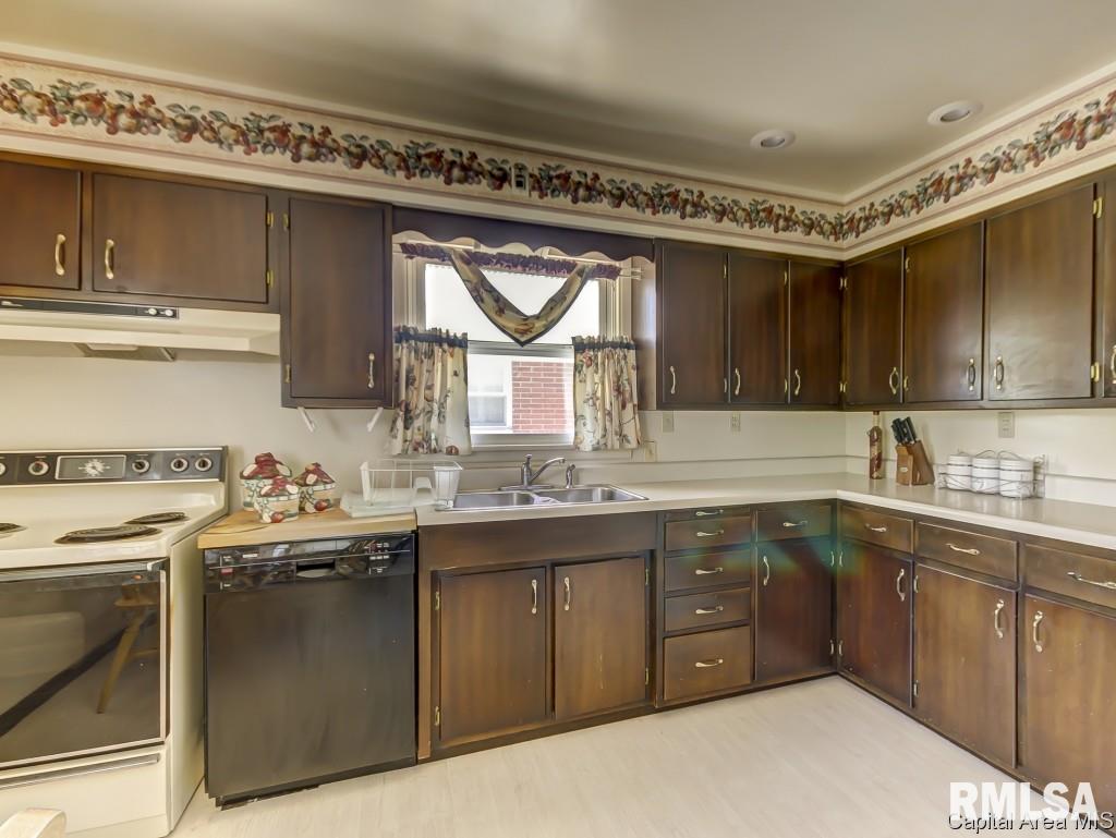 23 Monica Court Springfield, IL 62702 - Photo 6 of 27