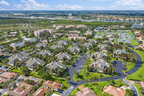 $2,700 | 1605 South Us Highway, Unit SL5A, Jupiter, FL 33477