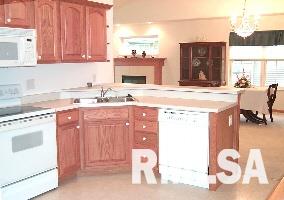 5036 Red Fox Road Bettendorf, IA 52722 - Photo 3 of 6
