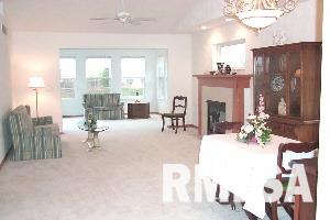 5036 Red Fox Road Bettendorf, IA 52722 - Photo 4 of 6