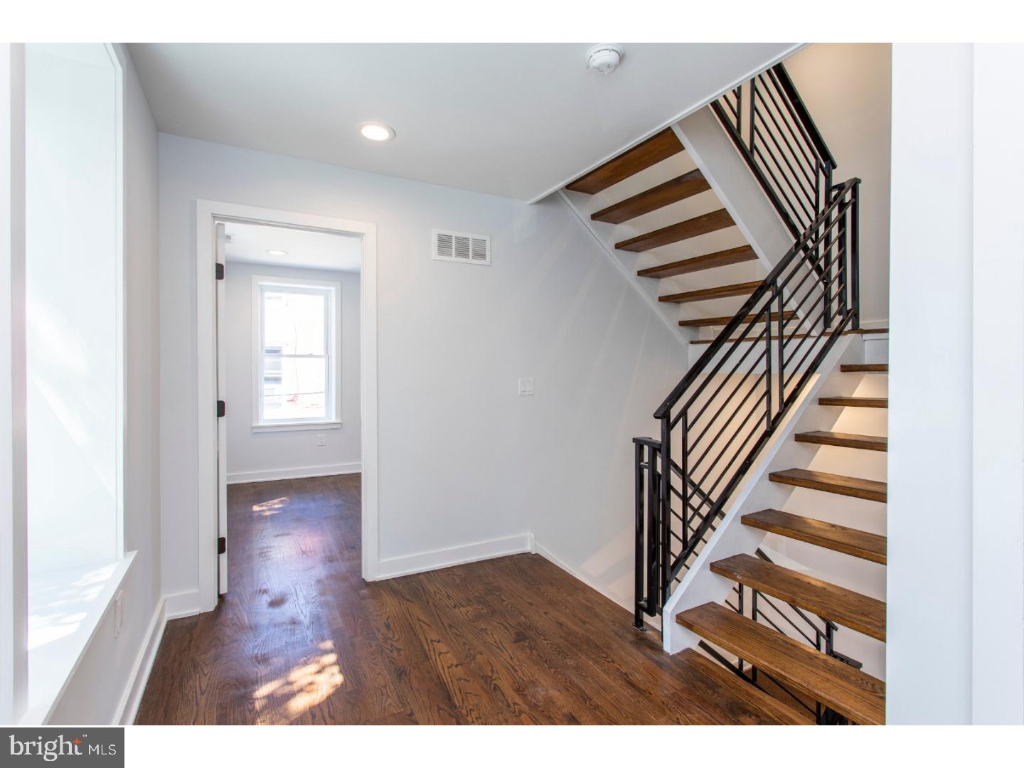 779 South Cleveland Street Philadelphia, PA 19146 - Photo 16 of 25