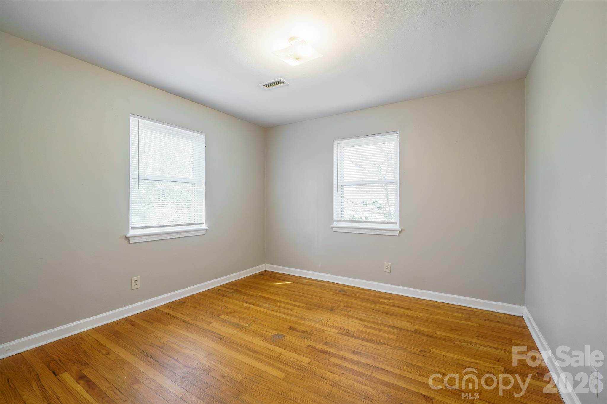 829 4th Avenue Southwest Hickory, NC 28602 - Photo 14 of 16