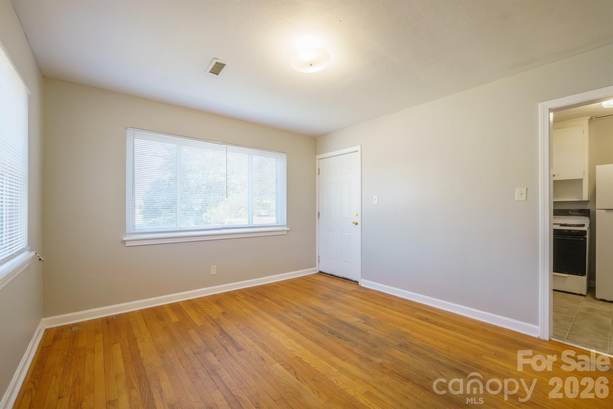 829 4th Avenue Southwest Hickory, NC 28602 - Photo 6 of 16