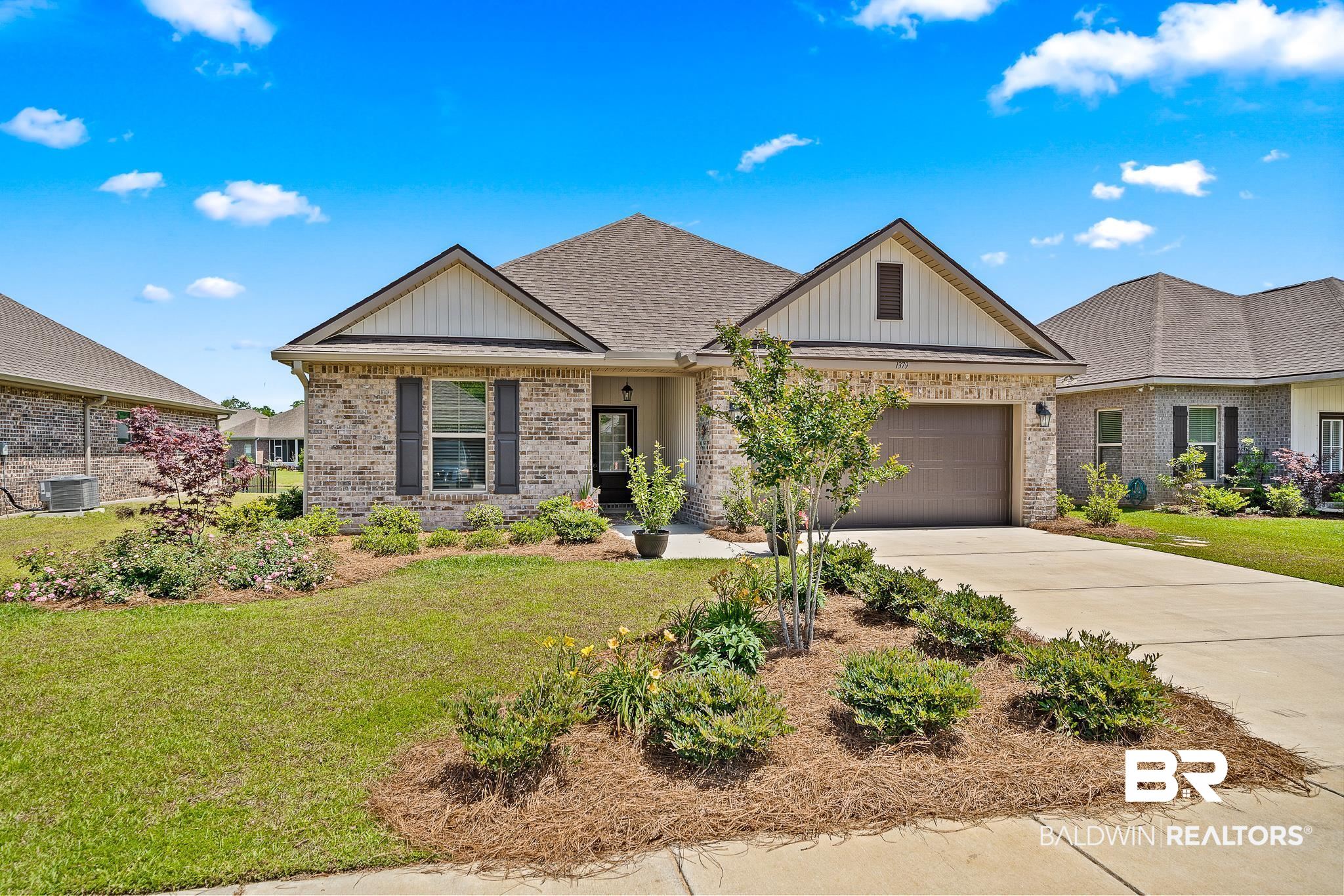 1379 Surrey Loop Foley, AL 36535 - Photo 35 of 36 Front of home