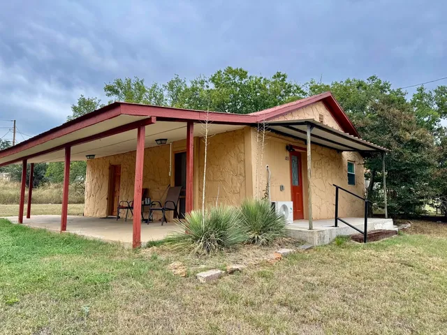$189,000 | 103 West Hamilton Street, Llano, TX 78643