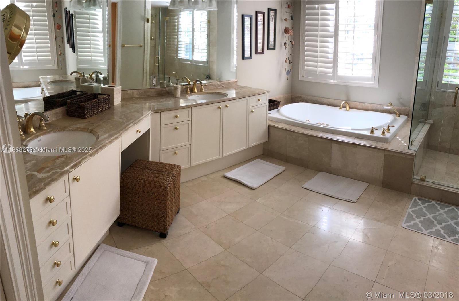 430 Grand Bay Drive, Unit 207 Key Biscayne, FL 33149 - Photo 14 of 17