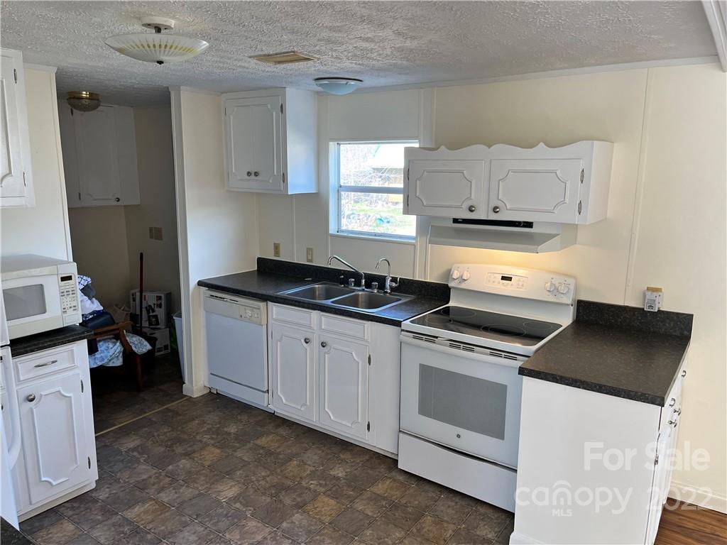 7227 Medlin Road Monroe, NC 28112 - Photo 3 of 12 Gallery Image 3