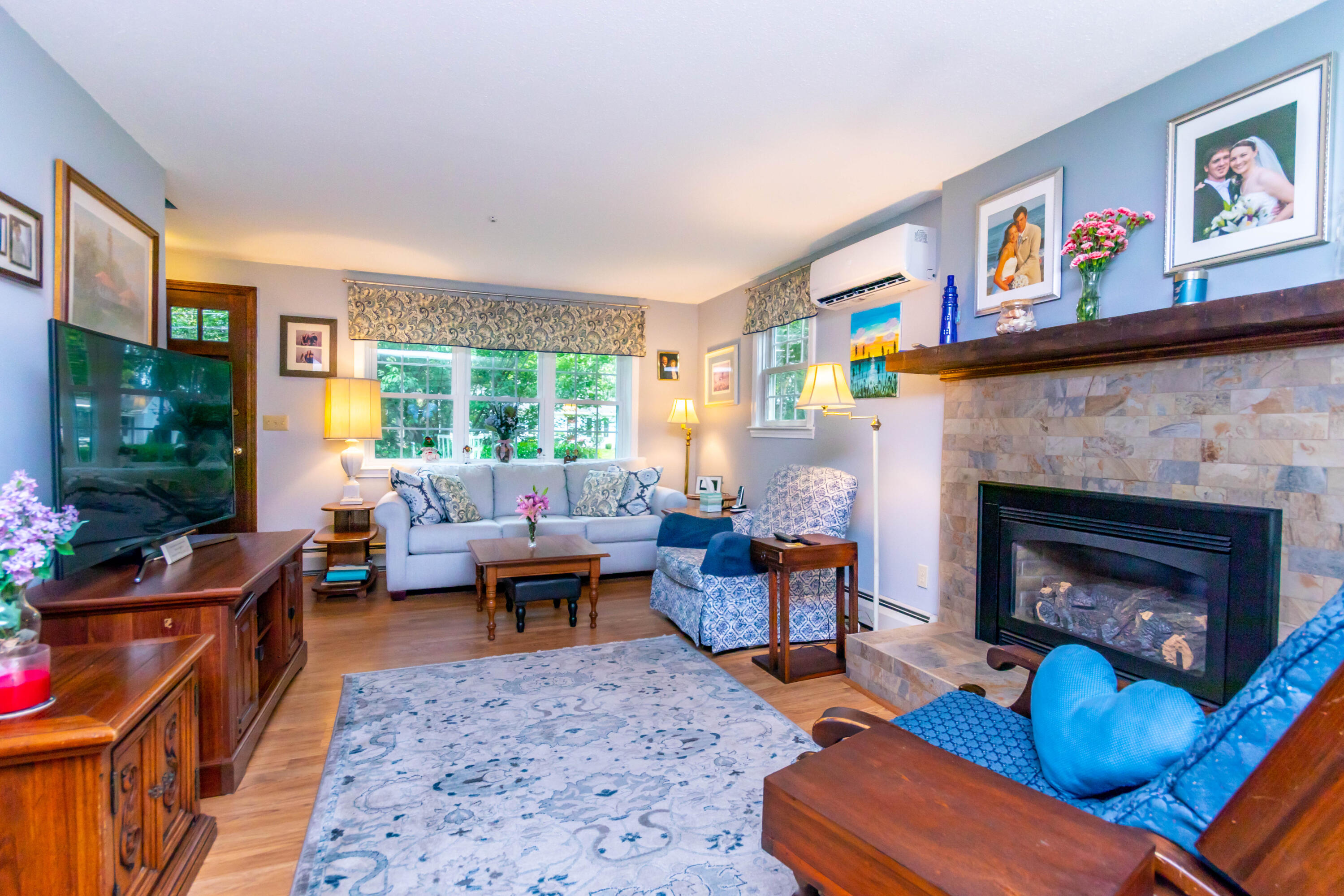 55 Salt Rock Road Barnstable, MA 02630 - Photo 4 of 34 Living room