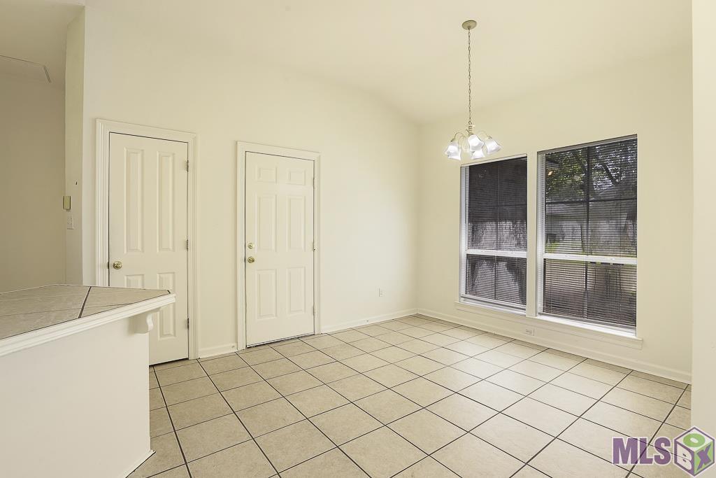212 Springhaven Drive Baton Rouge, LA 70810 - Photo 3 of 18