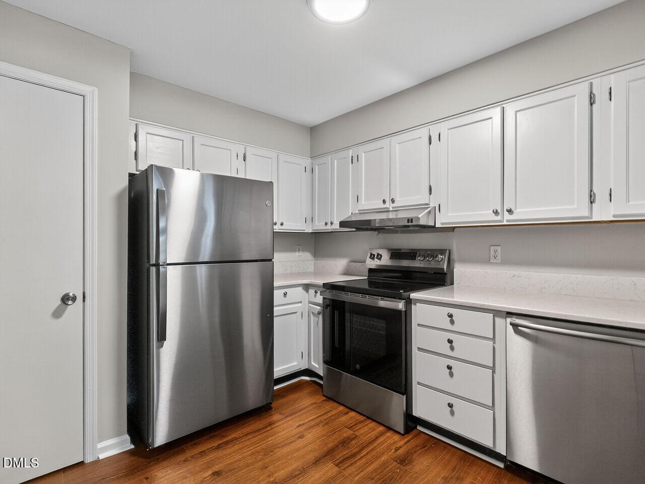 911 Washington Street, Unit 203 Raleigh, NC 27605 - Photo 18 of 30 New stove and hood