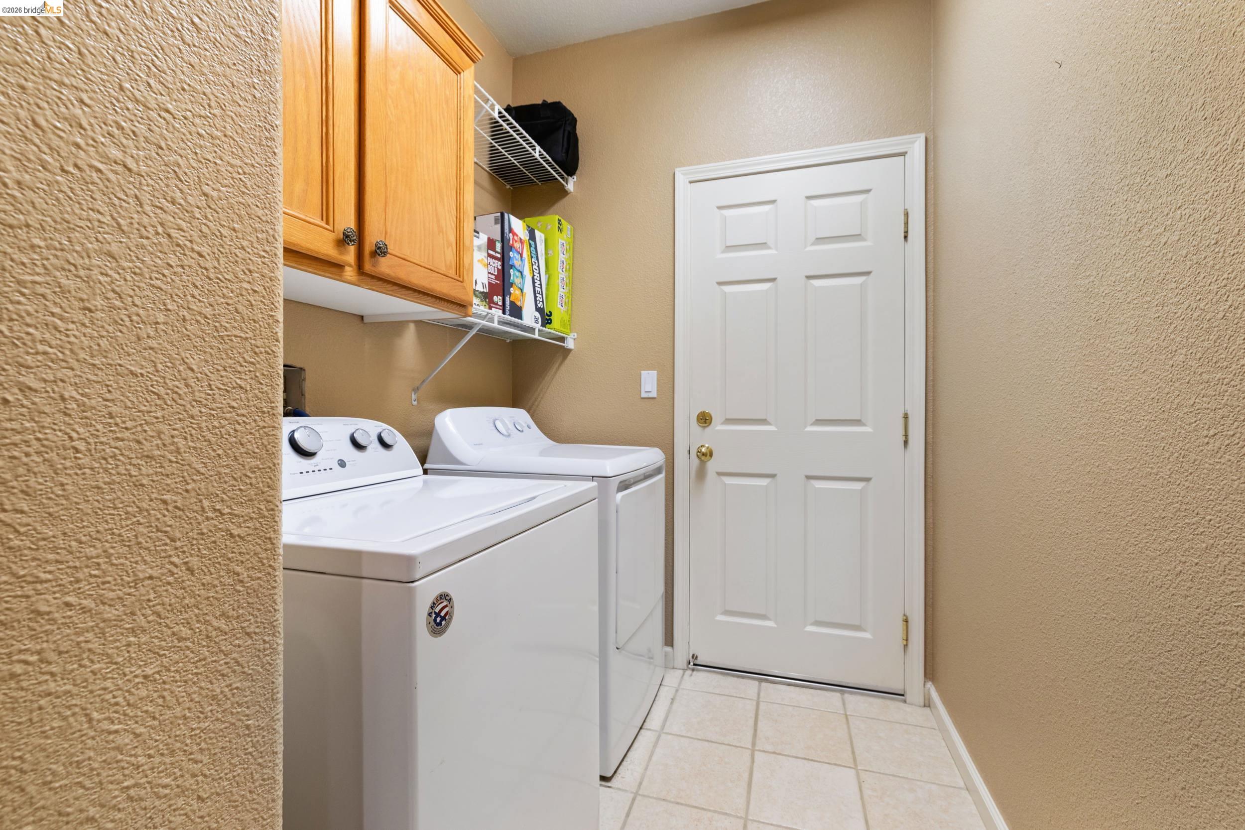 1063 Waterwood Drive Rio Vista, CA 94571 - Photo 29 of 38 a utility room with dryer and washer