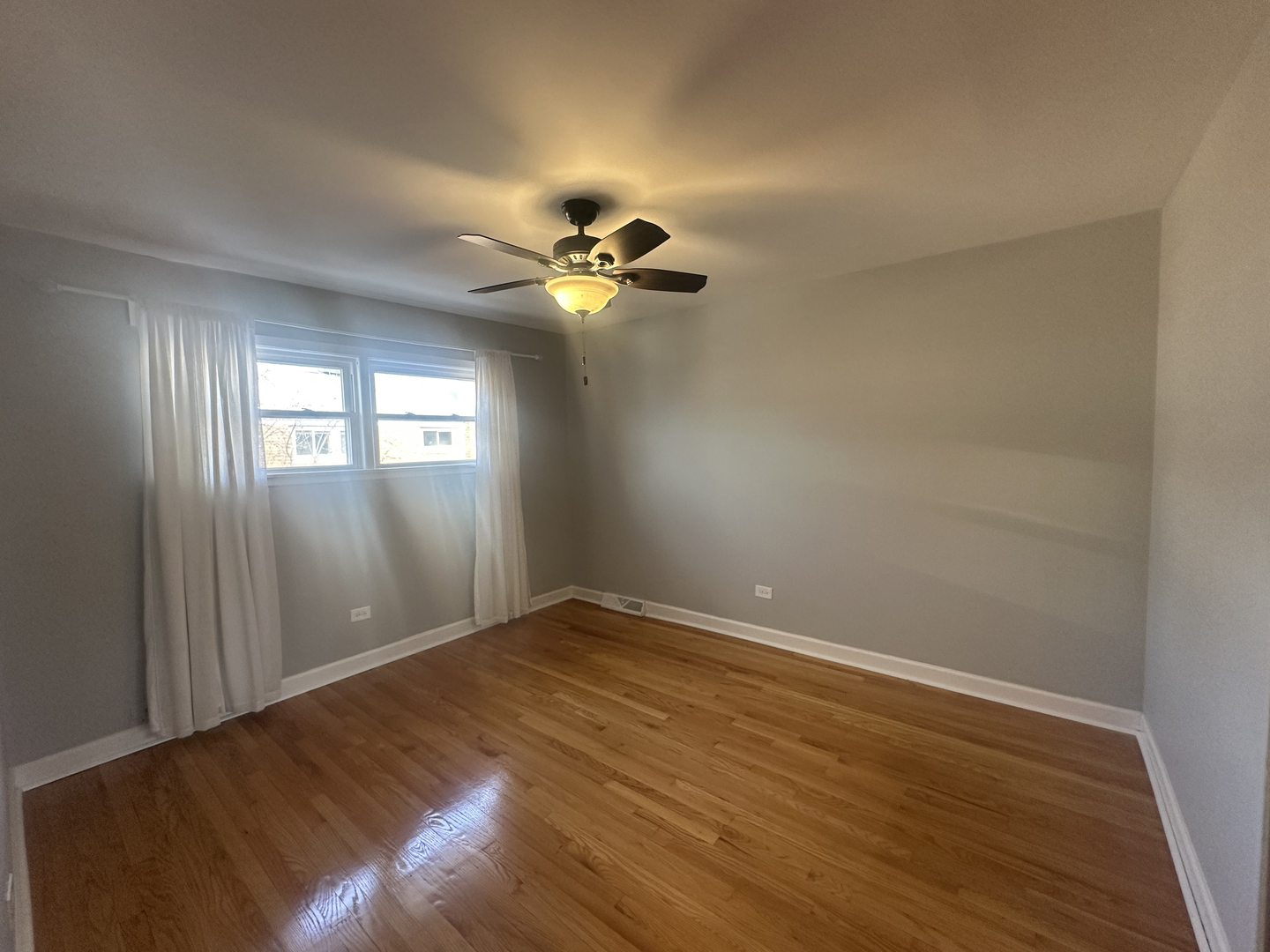 9485 Sumac Road, Unit F Des Plaines, IL 60016 - Photo 12 of 17