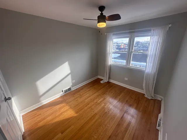 $349,900 | 9485 Sumac Road, Unit F, Des Plaines, IL 60016