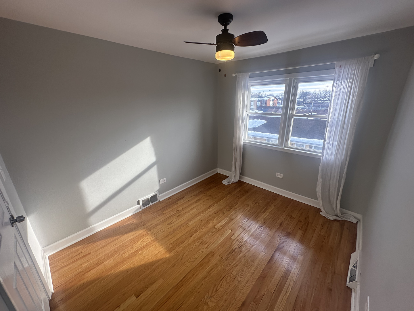 9485 Sumac Road, Unit F Des Plaines, IL 60016 - Photo 13 of 17