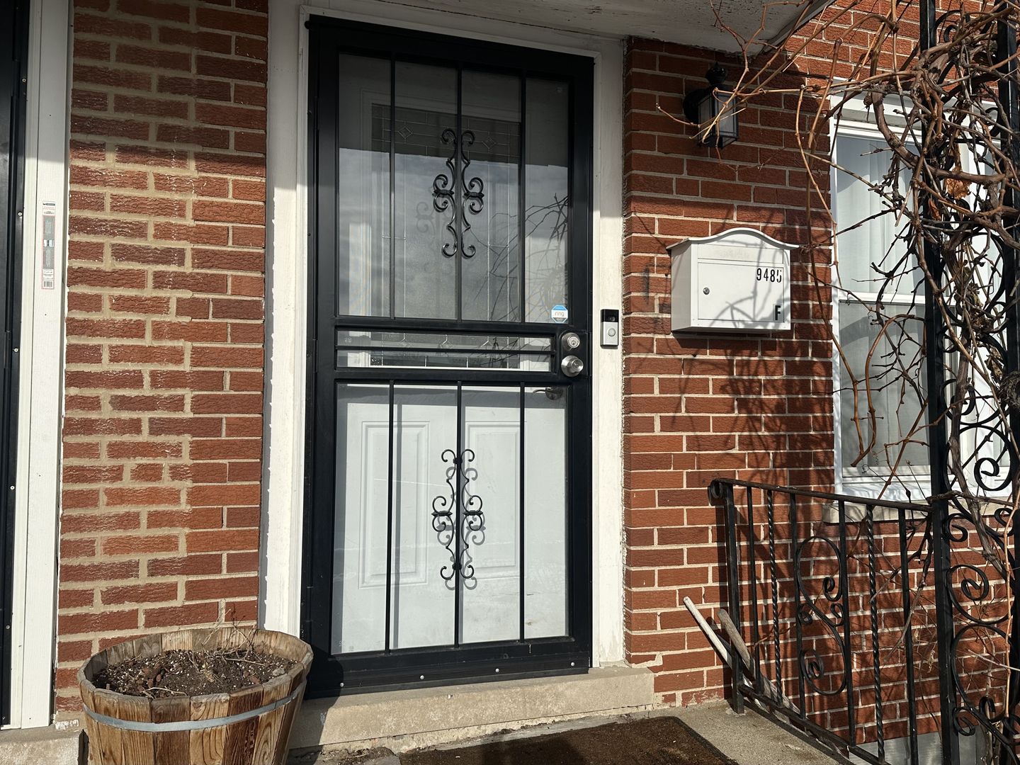 9485 Sumac Road, Unit F Des Plaines, IL 60016 - Photo 2 of 17