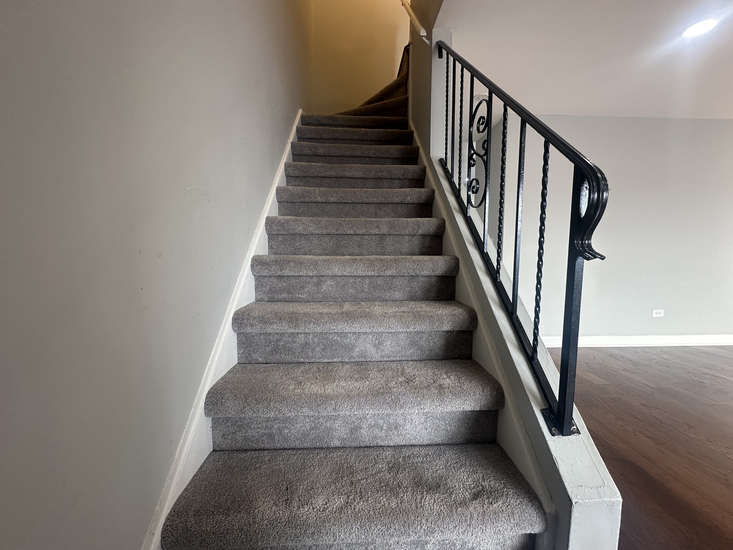 9485 Sumac Road, Unit F Des Plaines, IL 60016 - Photo 9 of 17