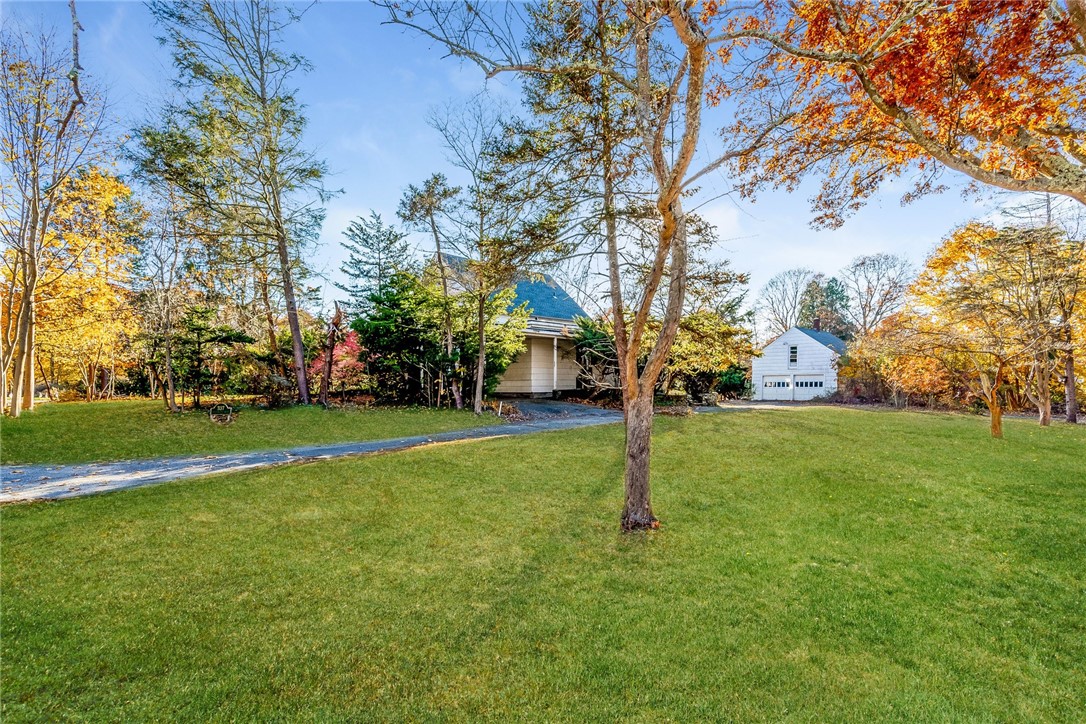 337 Washington Road Barrington, RI 02806 - Photo 3 of 44